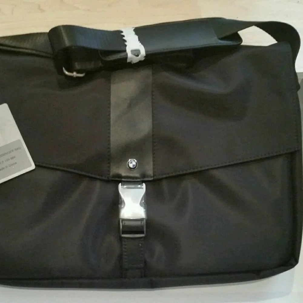BMW LAPTOP MESSENGER BAG BLACK